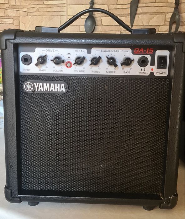 Комбопідсилювач Yamaha ga15