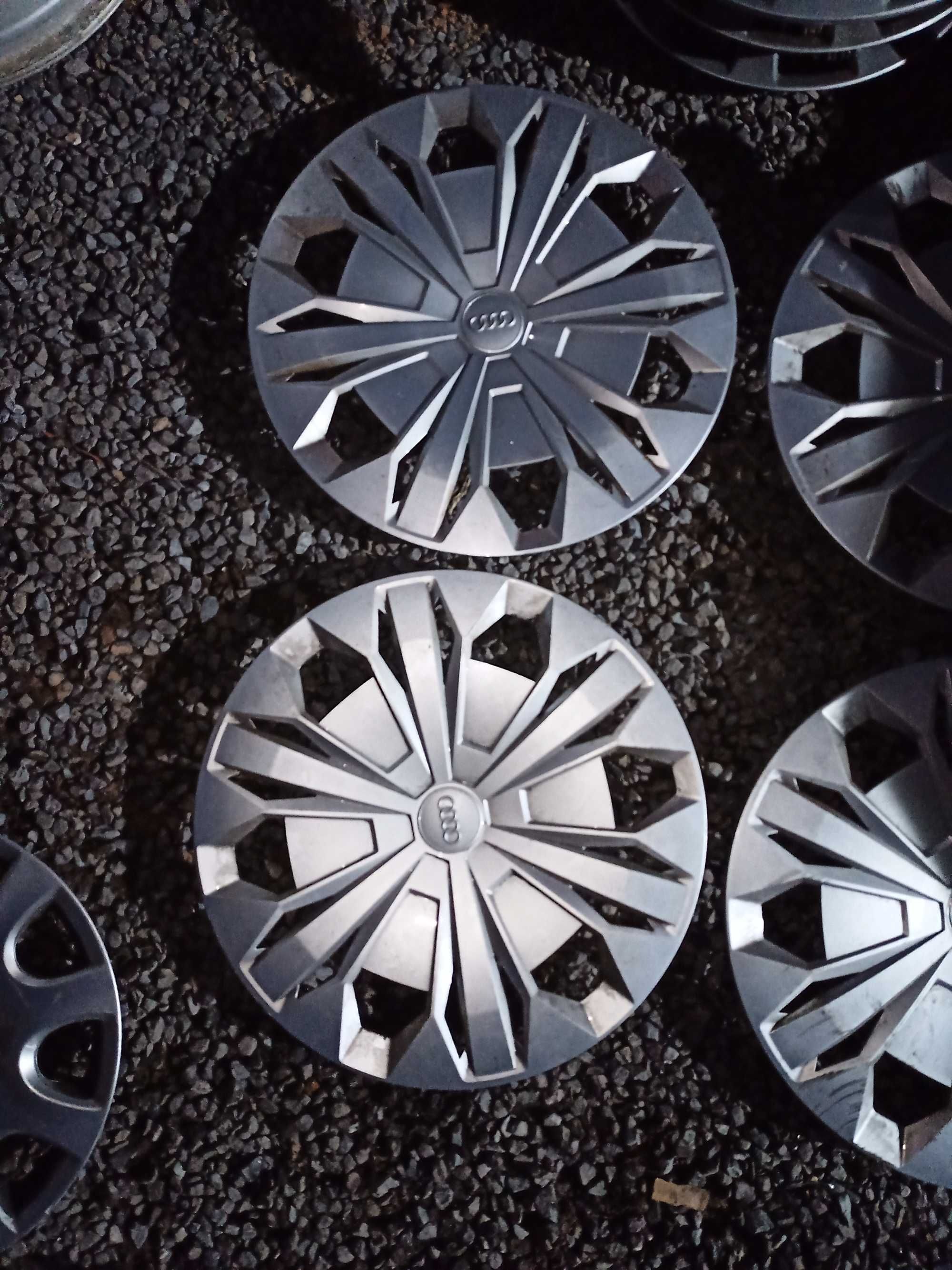 Kołpaki Audi 17" Oryginalne 83A.601.147 komplet Q3 Q2 A3 A4 Q5