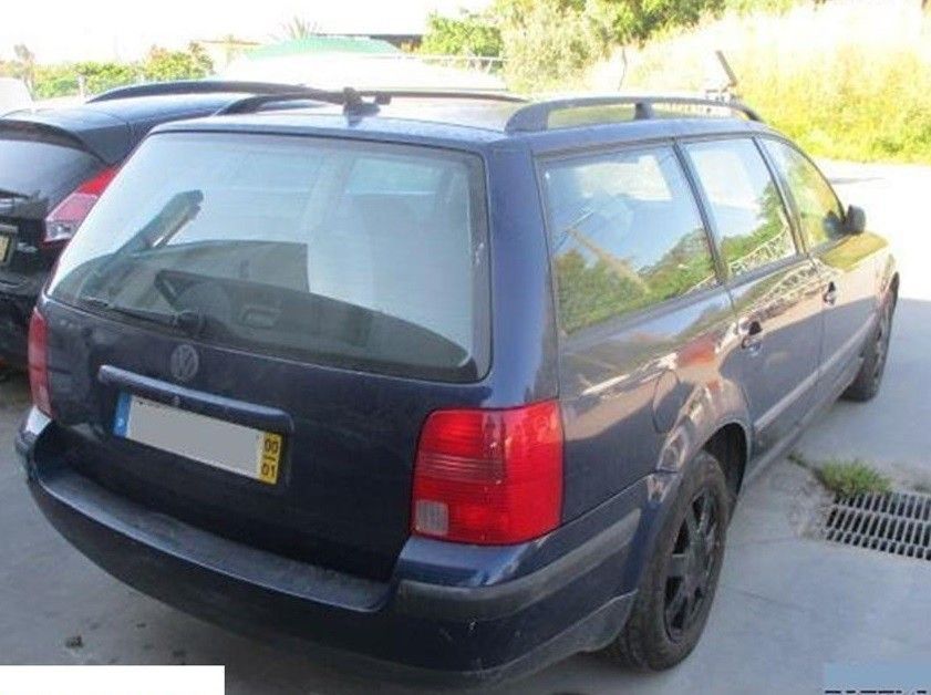 VW Passat (3B) 1.6i de 2000 disponível para peças