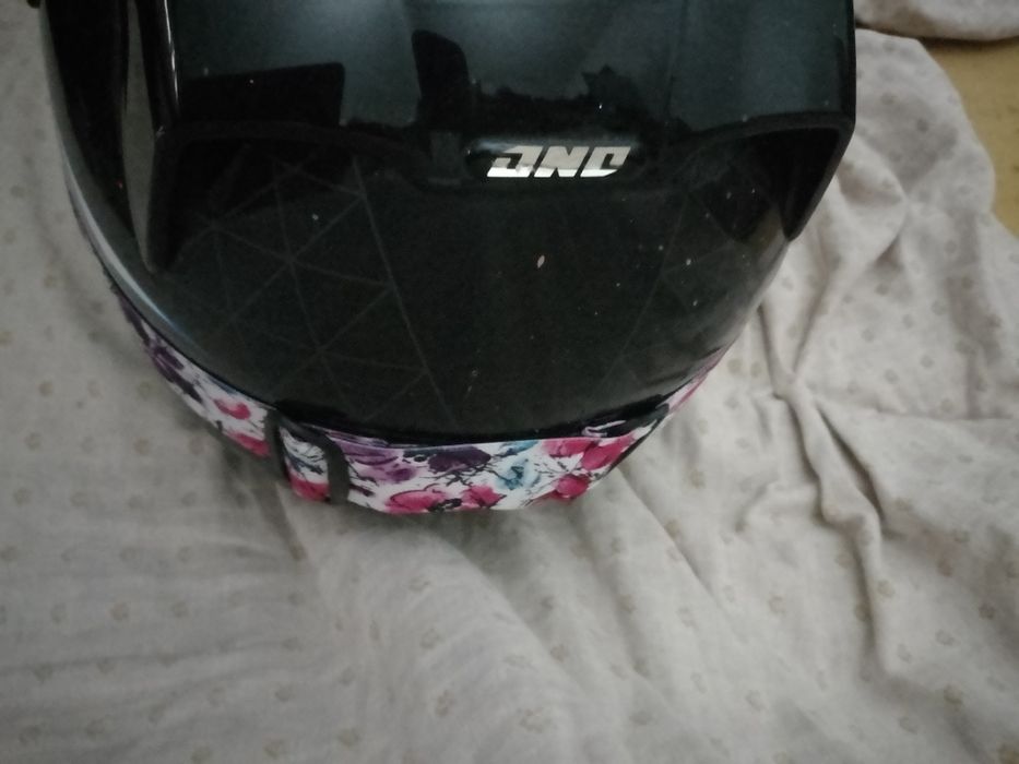 Capacete mota semi novo