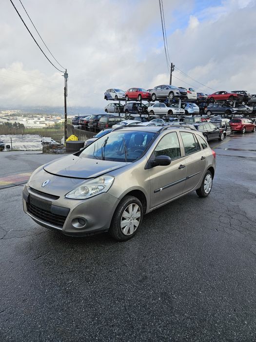 Renault Clio III Break 1.2i de 2010 para peças