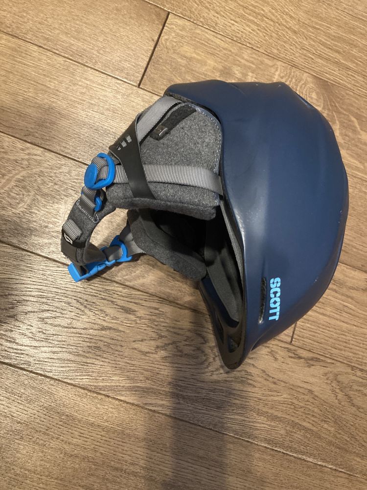 Kask snowboardowy SCOTT S