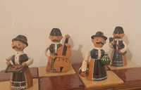 cztery ceramiczne figurki ręcznie malowane z Węgier sygnowane