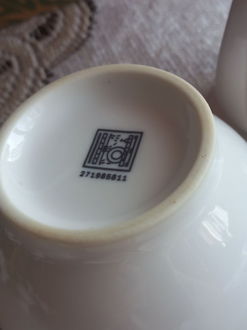 Cukiernica serwetnik filiżanka ambition porcelana