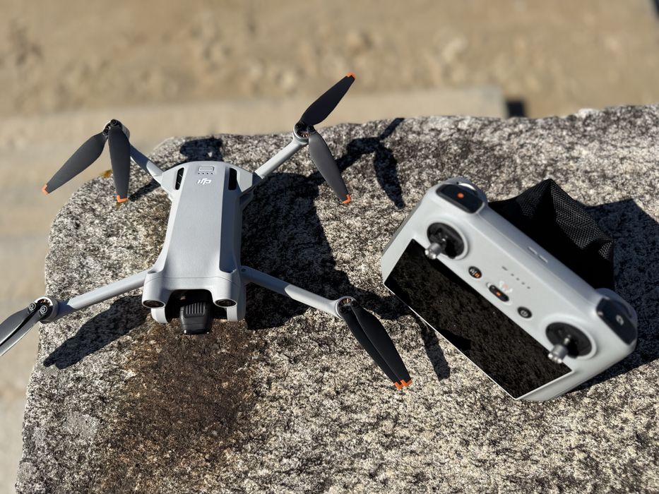DJI Mini Pro 3 - Drone + Comando