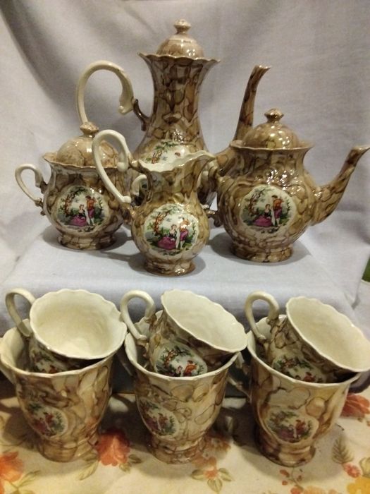 Фарфоровые наборы и др.