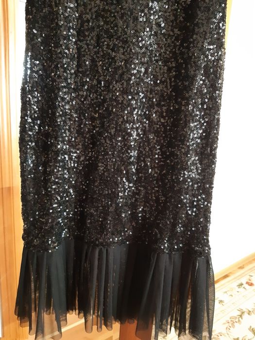 Нарядне вечірнє платтячко