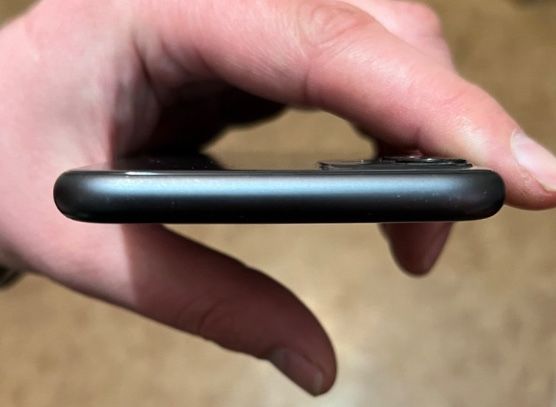 iphone 11 чорного кольору (торг)