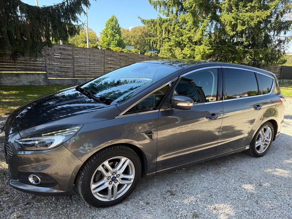 Ford S-Max Titanium powershift 4WD, z salonu, hak, 2 komplety kół