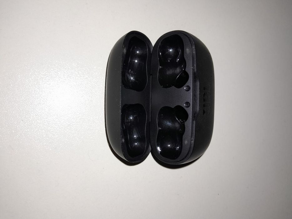 Чехол под наушники JBL