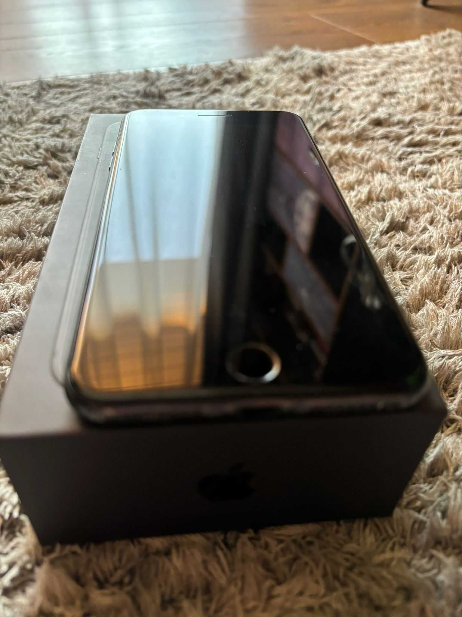 IPhone 8 Plus czarny 64 GB