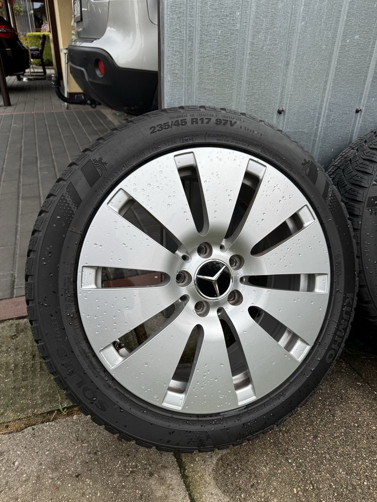 Felgi 17 Mercedes z oponami 235/45