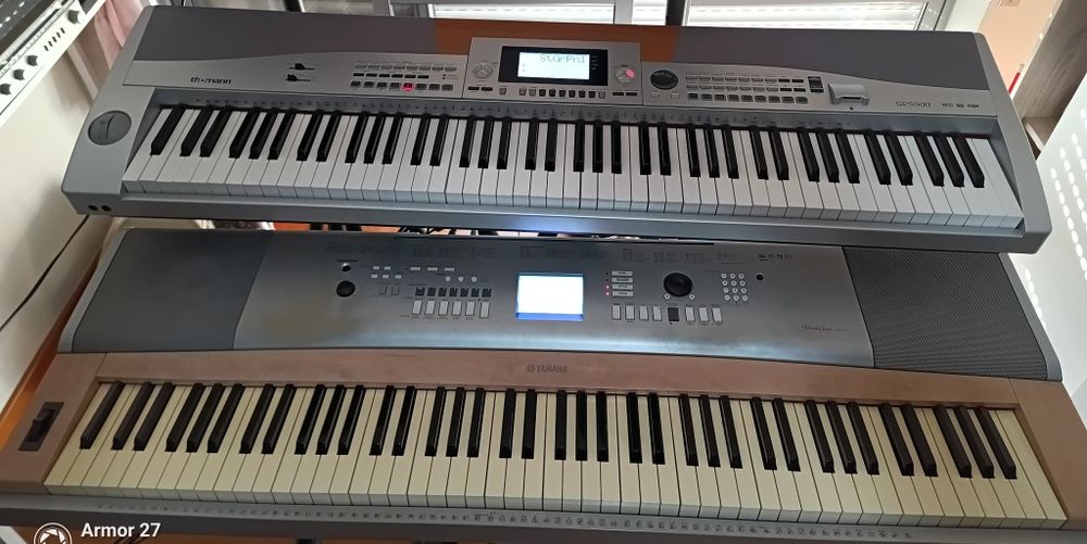 05 Teclados, Amplificador PA4080, suporte Teclado etc.
***SOMENTE TUDO