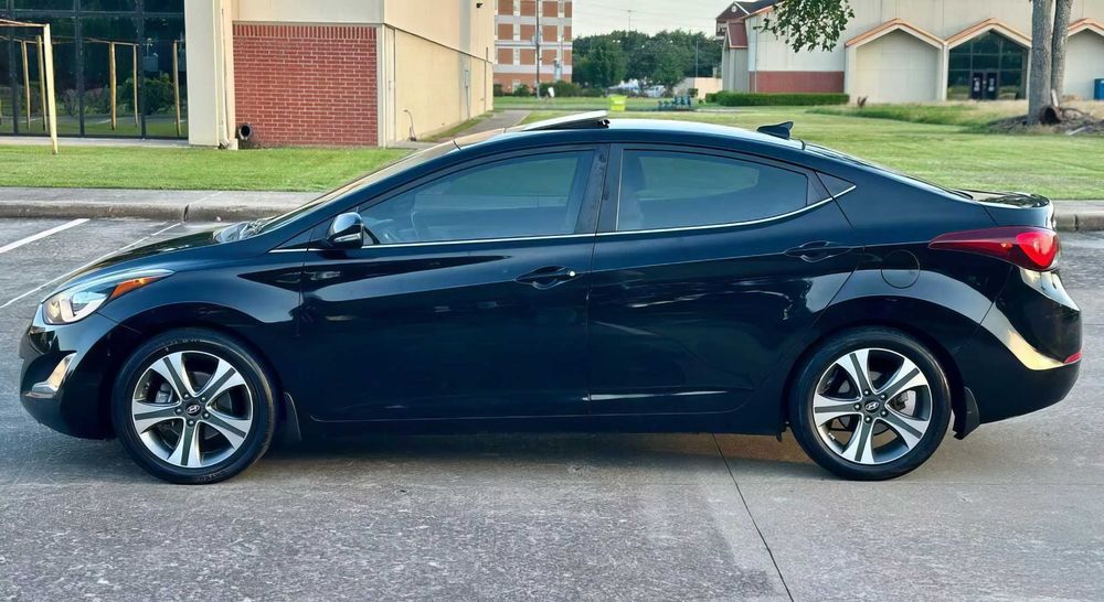 Hyundai Elantra      2015