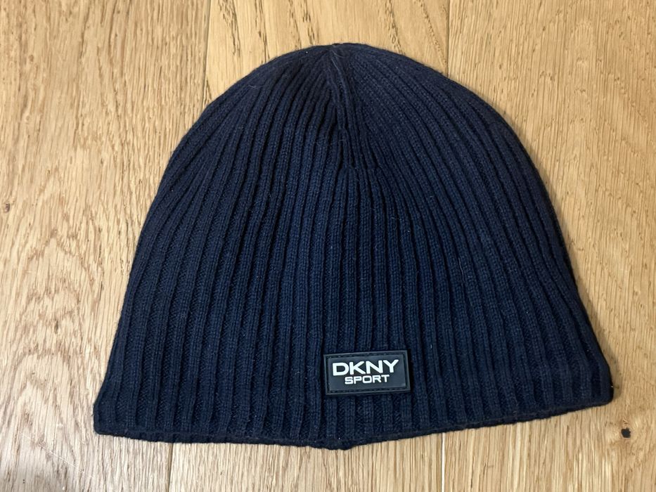Świetna granatowa czapka DKNY, stan idealny