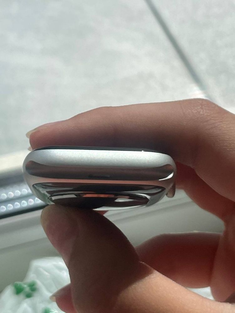 Годинник Apple Watch 4, діагональ 44