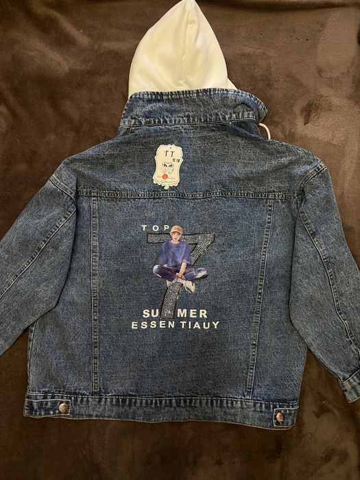 Джинсова куртка з капішоном