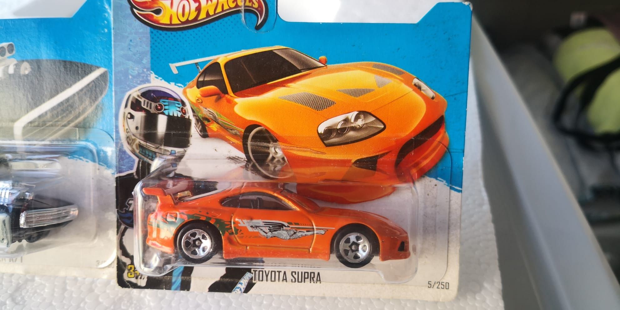 2 miniaturas hot wheels fast and furious