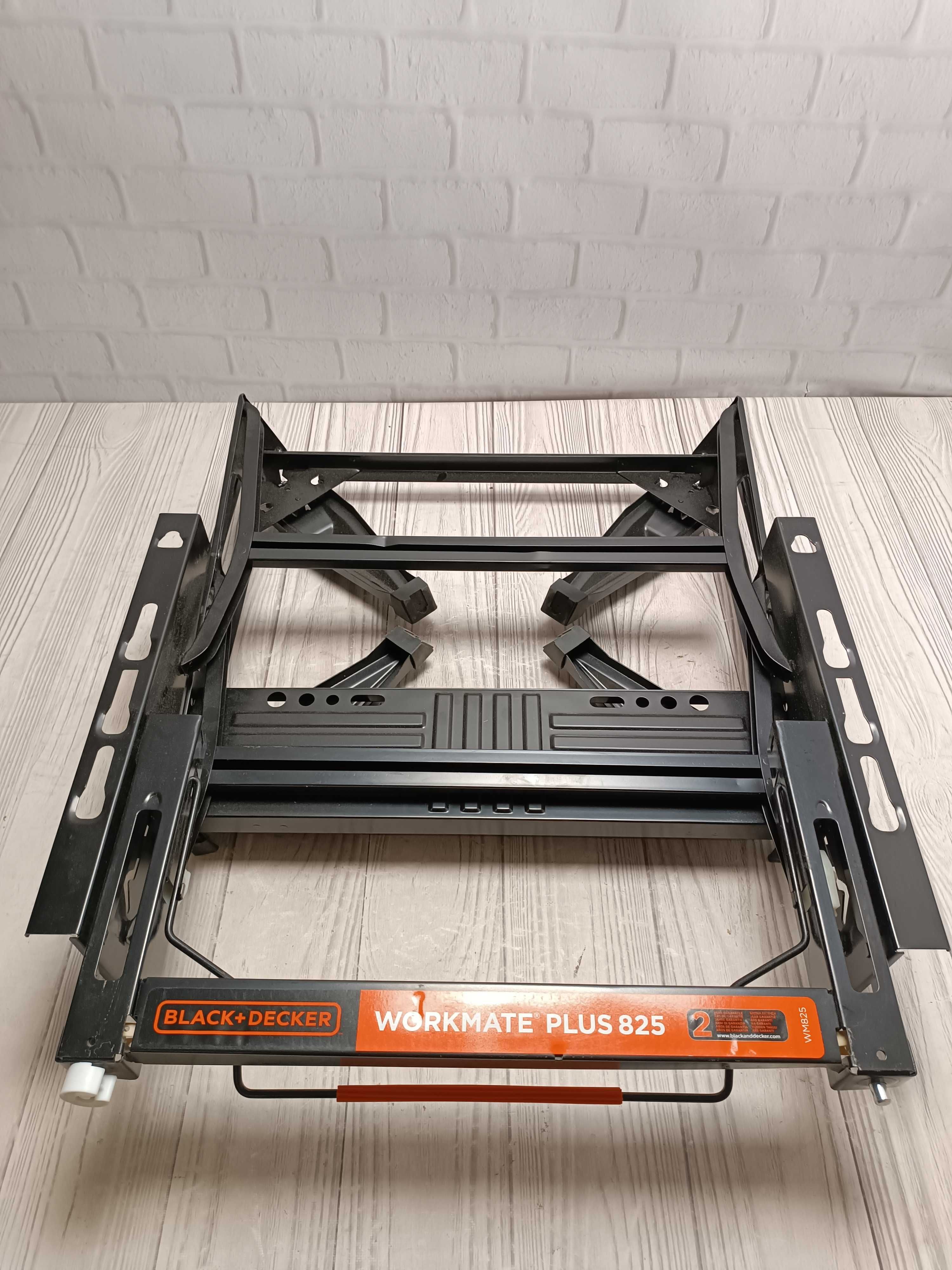 BLACK+DECKER WM825 універсальний верстат/лещата