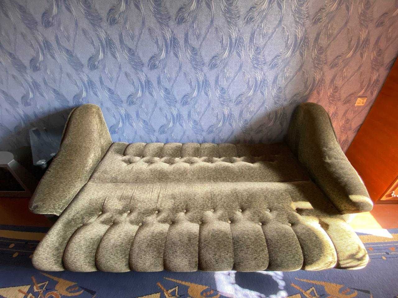 Диван розкладний Б/У  . Самовивіз Черкаси