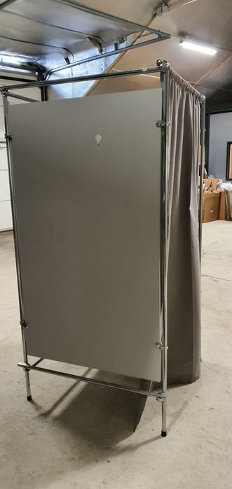 Przymierzalnia wolnostojąca