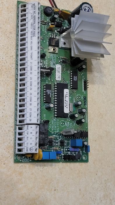 Alarm DSC 832 centralka manipulator płyta główna