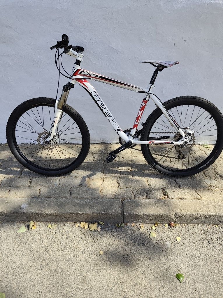 Btt marca Quer CXR tamanho 18