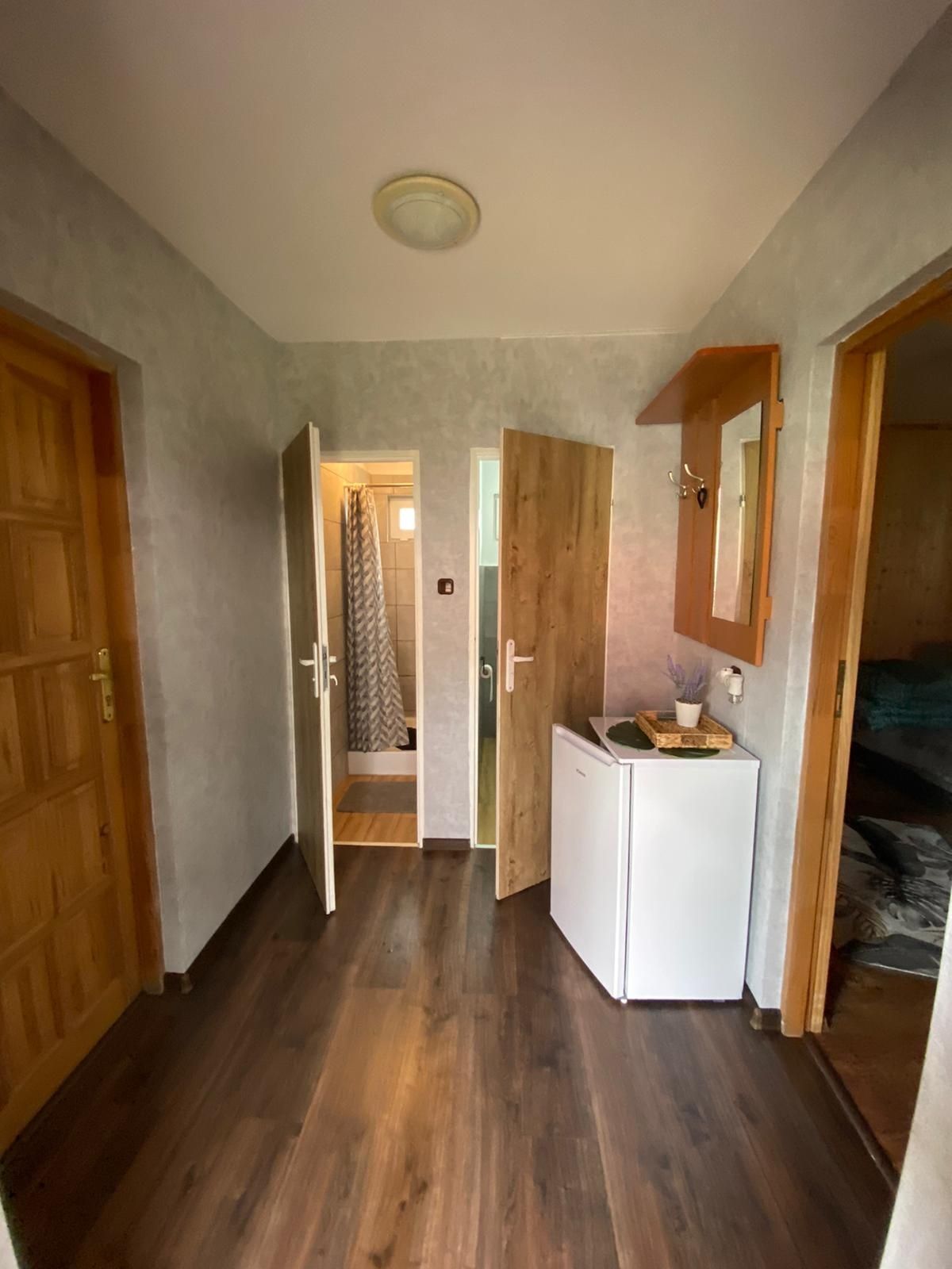 WOLNE TERMINY Pokoje gościnne u Janusza 2,3 i 4 os.