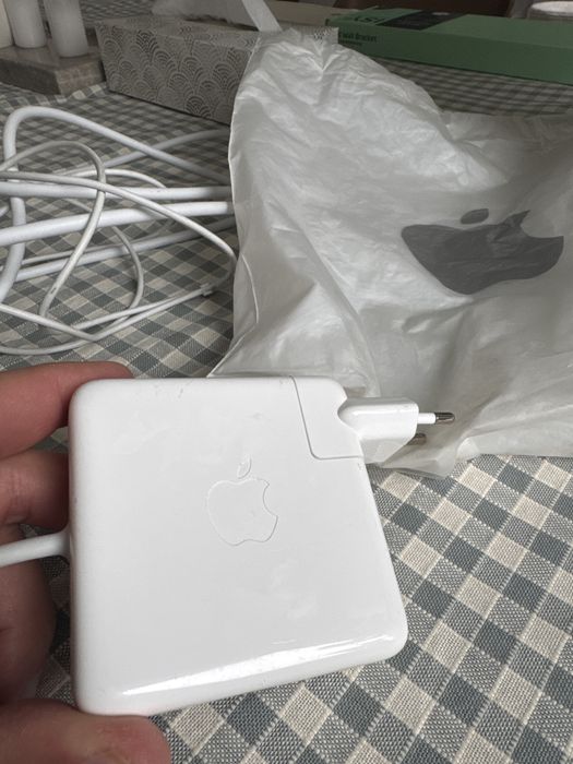 Ładowarka APPLE MagSafe 2 power adapter 85 w model A1424