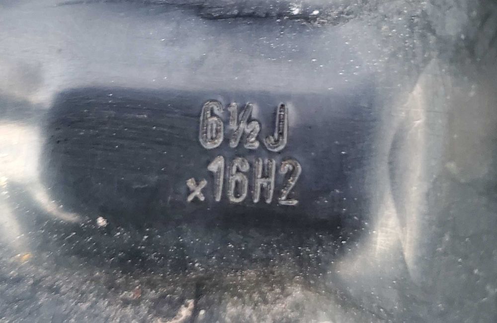 Стальные диски R16 Тойота Camry, Corolla, Auris, Yaris и т.д.