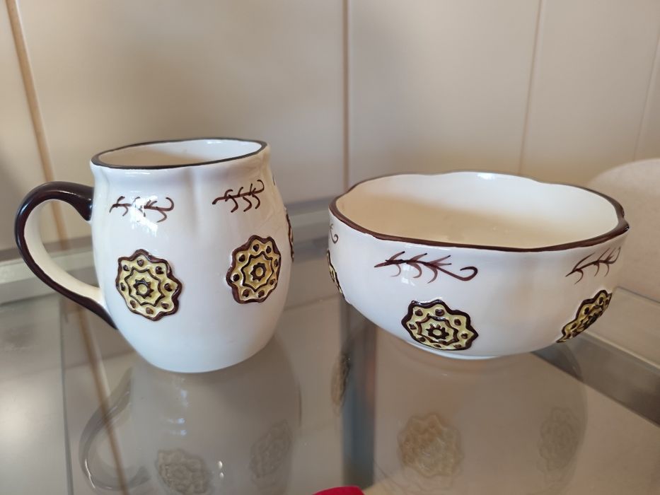Conjuntos pintados à mão