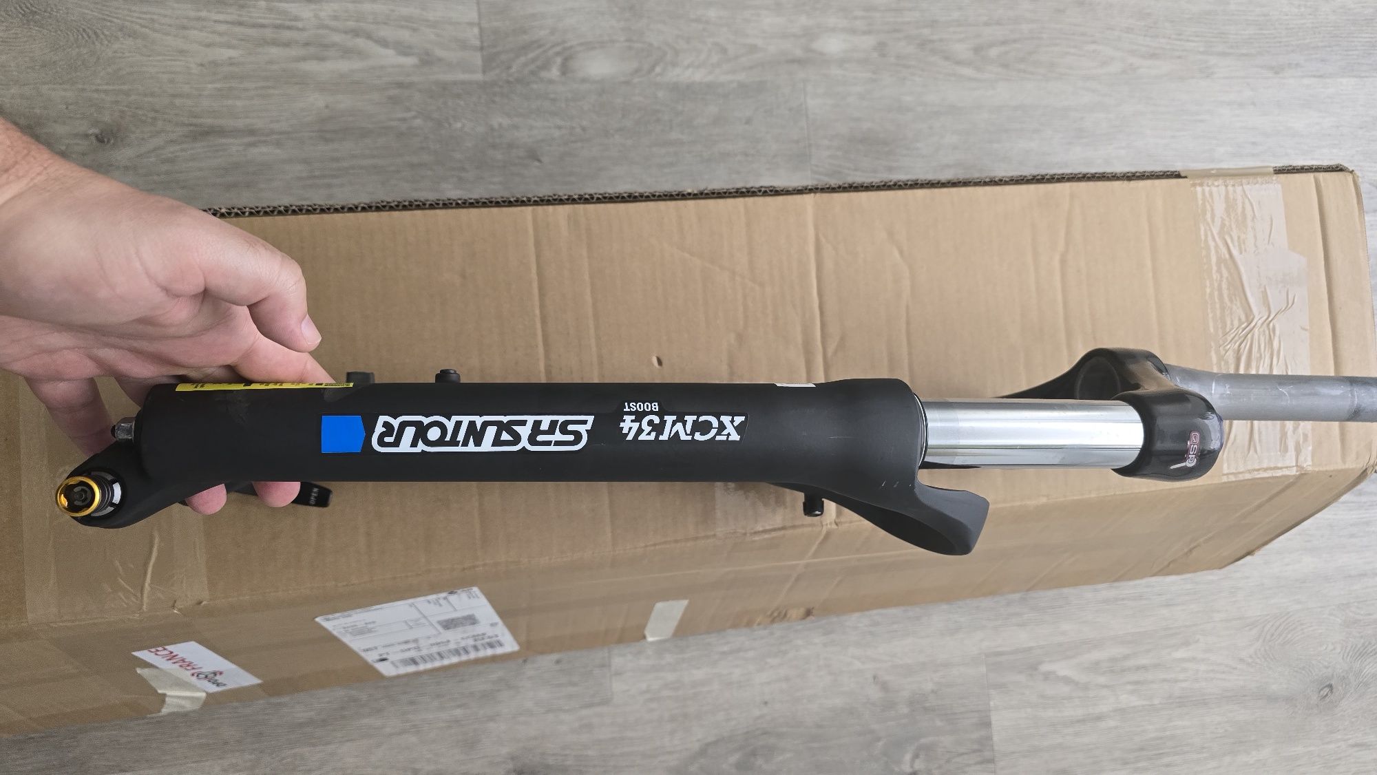 Suspensão SR Suntour XCM 34 BOOST Roda 29