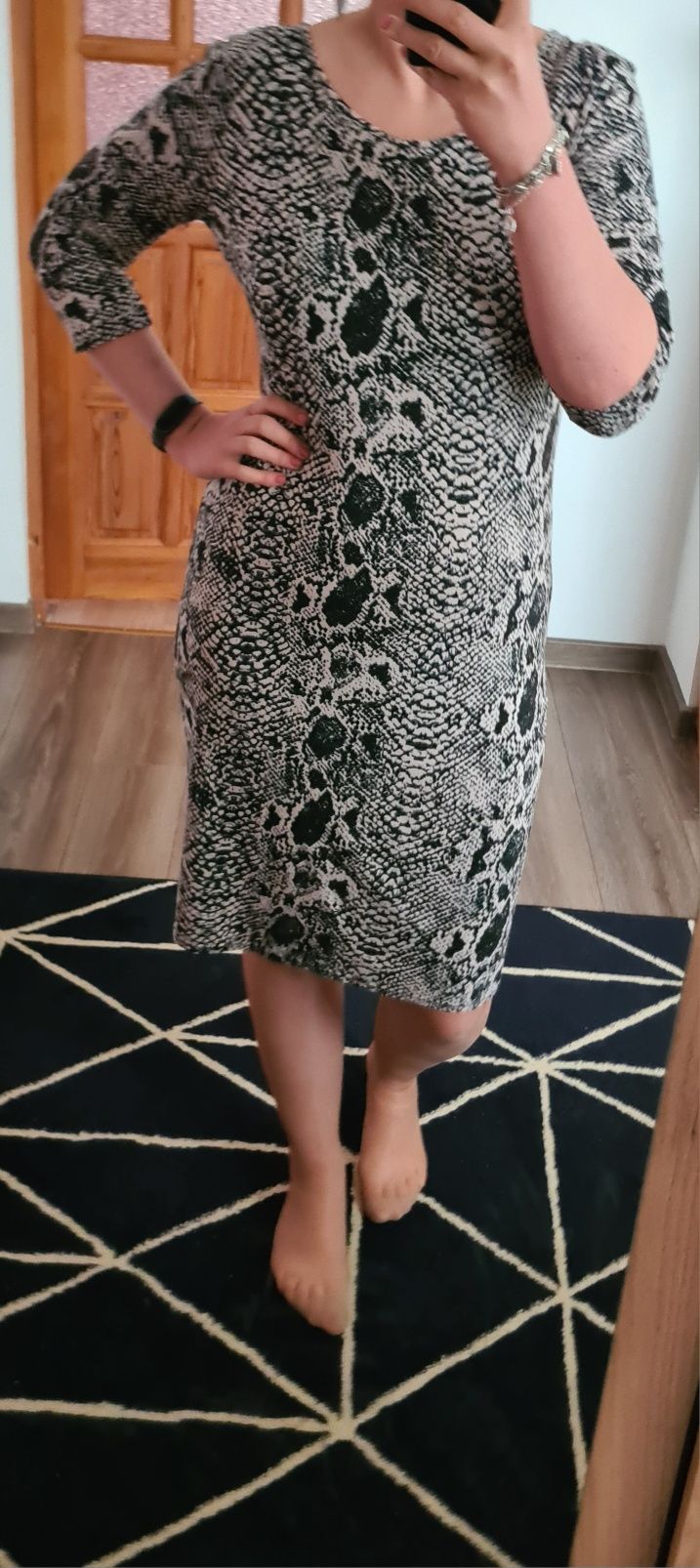 Super wygodna elegancka sexy sukienka na co dzień do pracy biura itp e