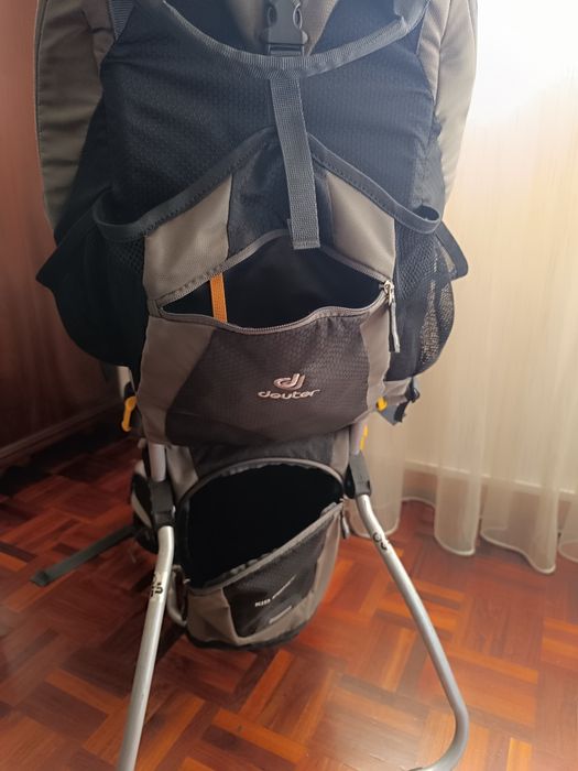 Porta-Bebé Caminhada Deuter Kid Comfort