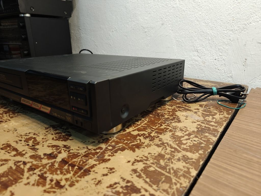 Magnetowid JVC HR-D667MS