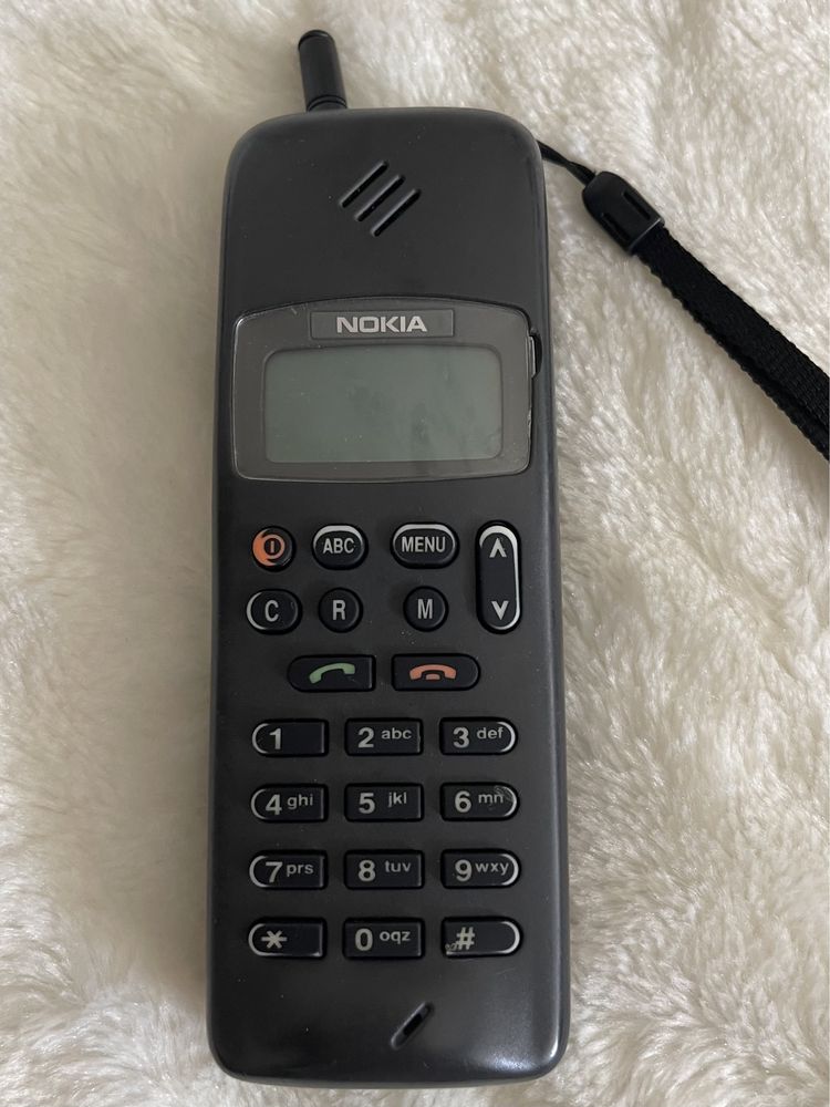 Uma relíquia! Nokia 1011, o primeiro telemovel