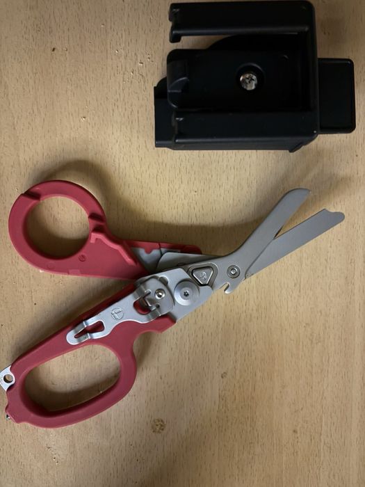 Ножиці Leatherman Raptor Rescue червоні utiliti 832337 чохол