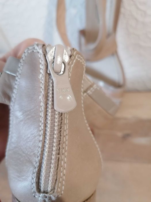 Nero Giardini фірмові сандалі\37