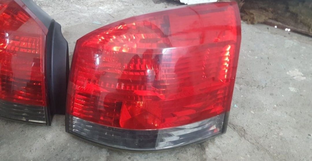 Lampa tył tylna tylnia lewa prawa lampy ciemna dymiona opel signum