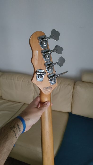 Baixo Dean Hillsboro 5 cordas – Excelente Som, Só Precisa de Setup