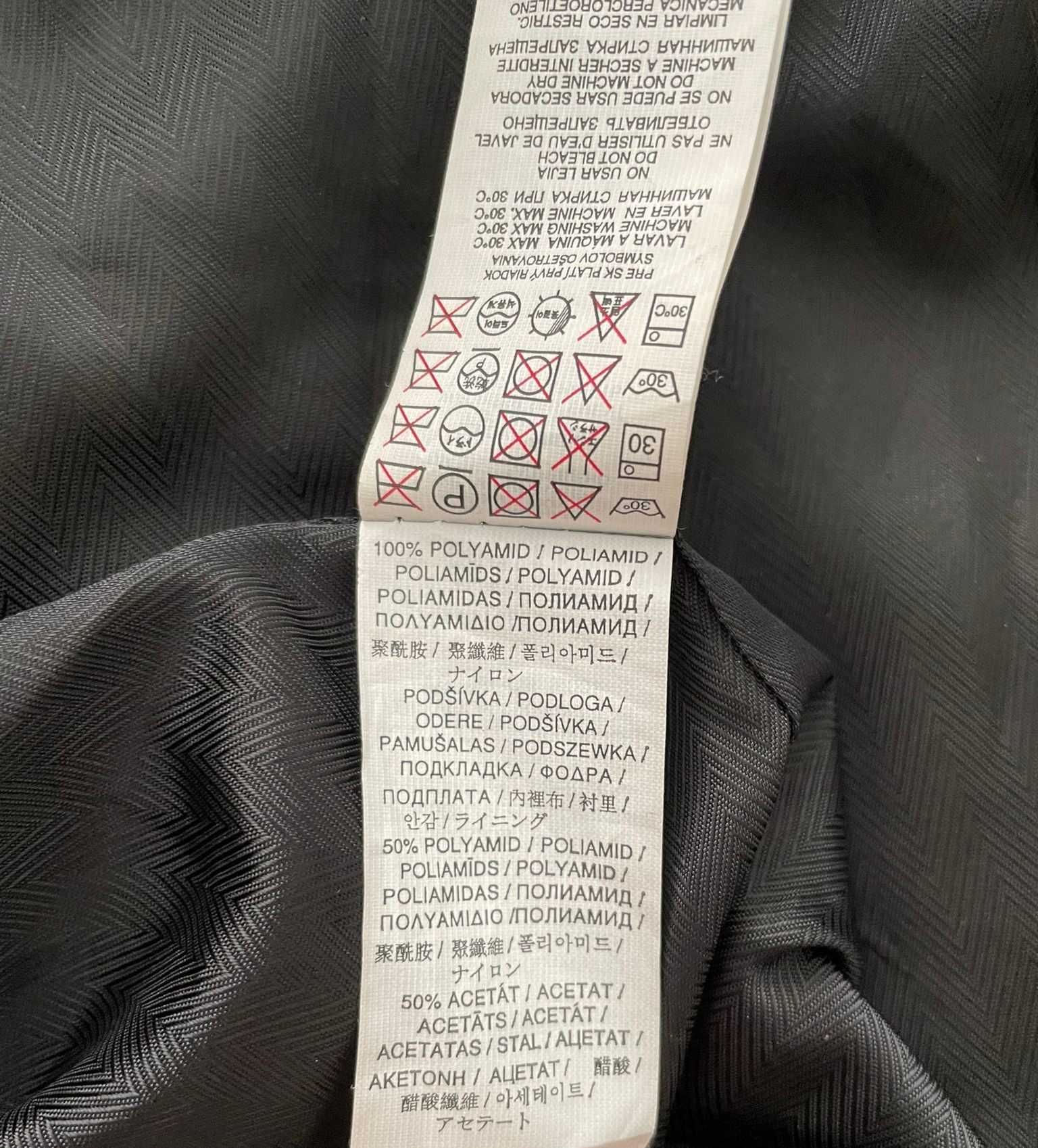 Gabardine preta da Mango com bolsos