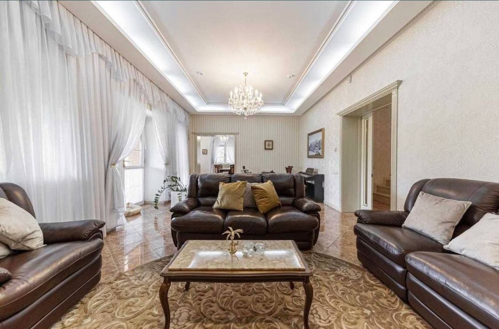 Продаж будинку для великої родини на Київському морі с.Хотянівка