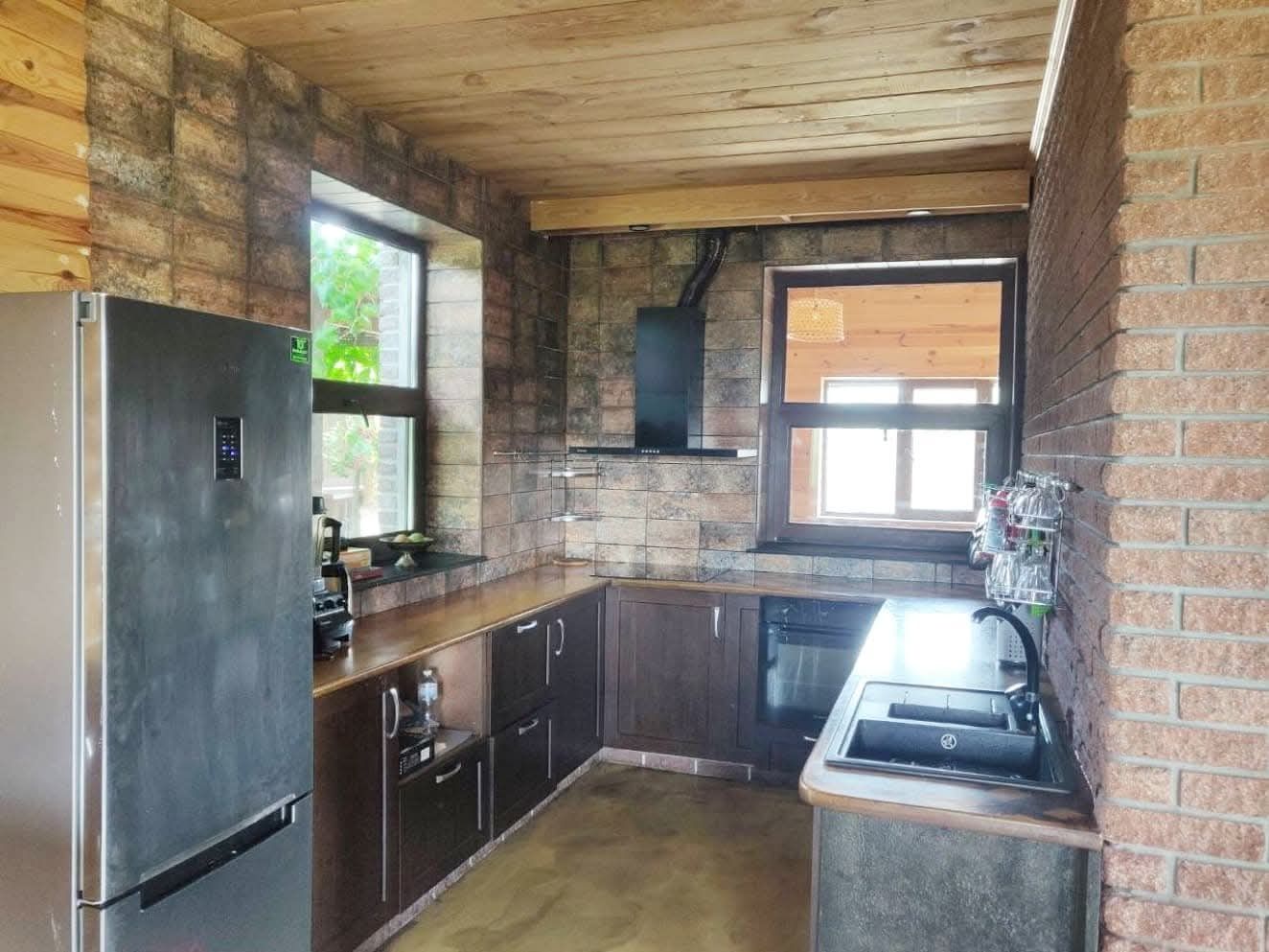 Продаж будинка 150 м2 є хамам барбекю 10 соток с. Хотів 4 км Теремки