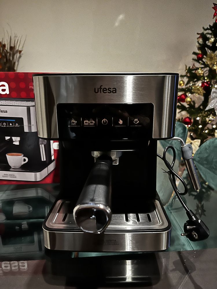 Maquina de café expresso UFESA