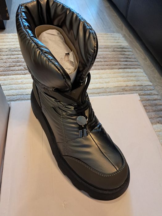 Жіночі чоботи DeeZee 39р, зимові
В чудовому стані - взува
