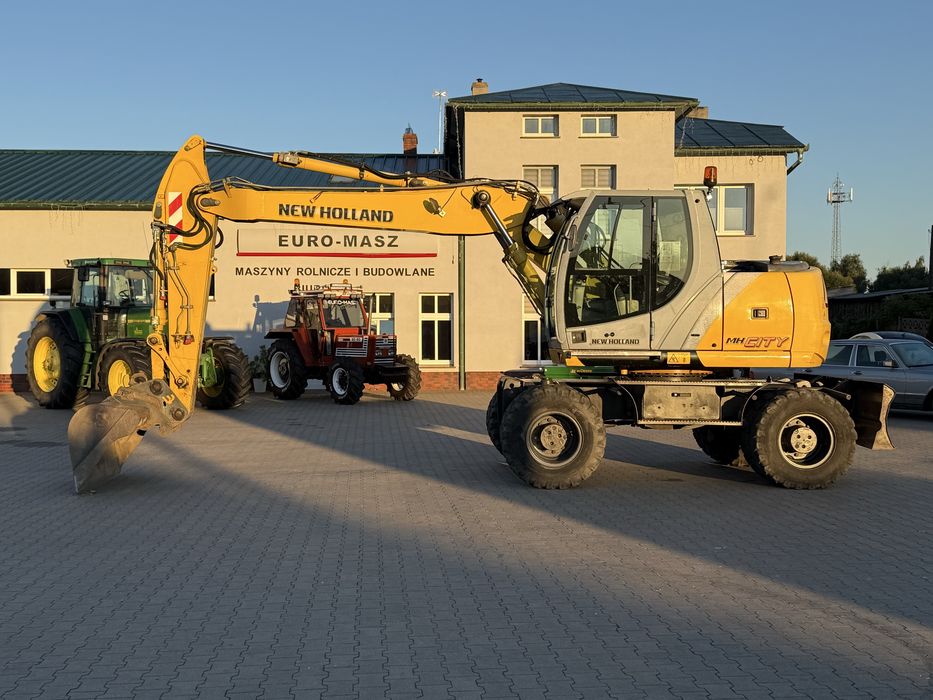 Koparka New Holland MH City jak Volvo EW 160