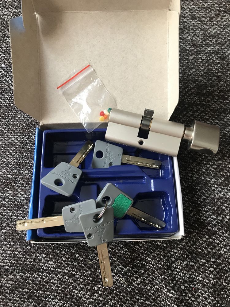 Mul-T-Lock циліндр серцевина лічинка