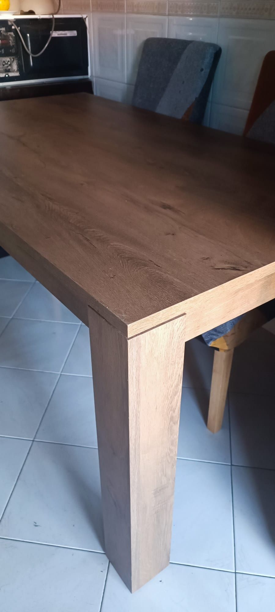 Mesa de sala 8 assentos S/cadeiras