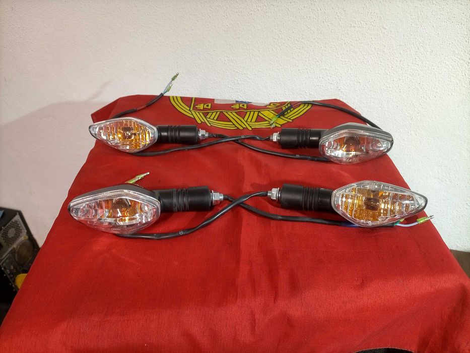 Piscas Honda cb125f  originais Novo