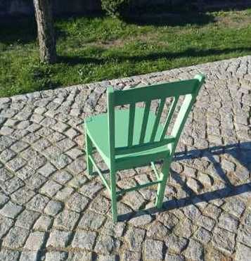 Zielone krzesła na sprzedaż